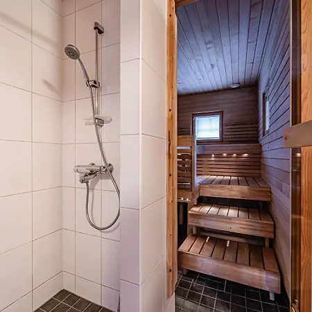 Hiihtogreeni B Ski-in Ski-out By Aavalevi * Levi