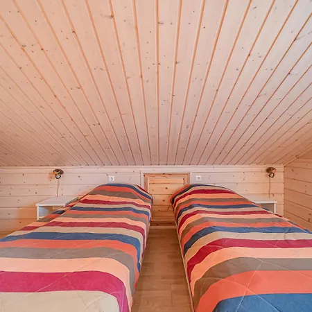 Hiihtogreeni B Ski-in Ski-out By Aavalevi